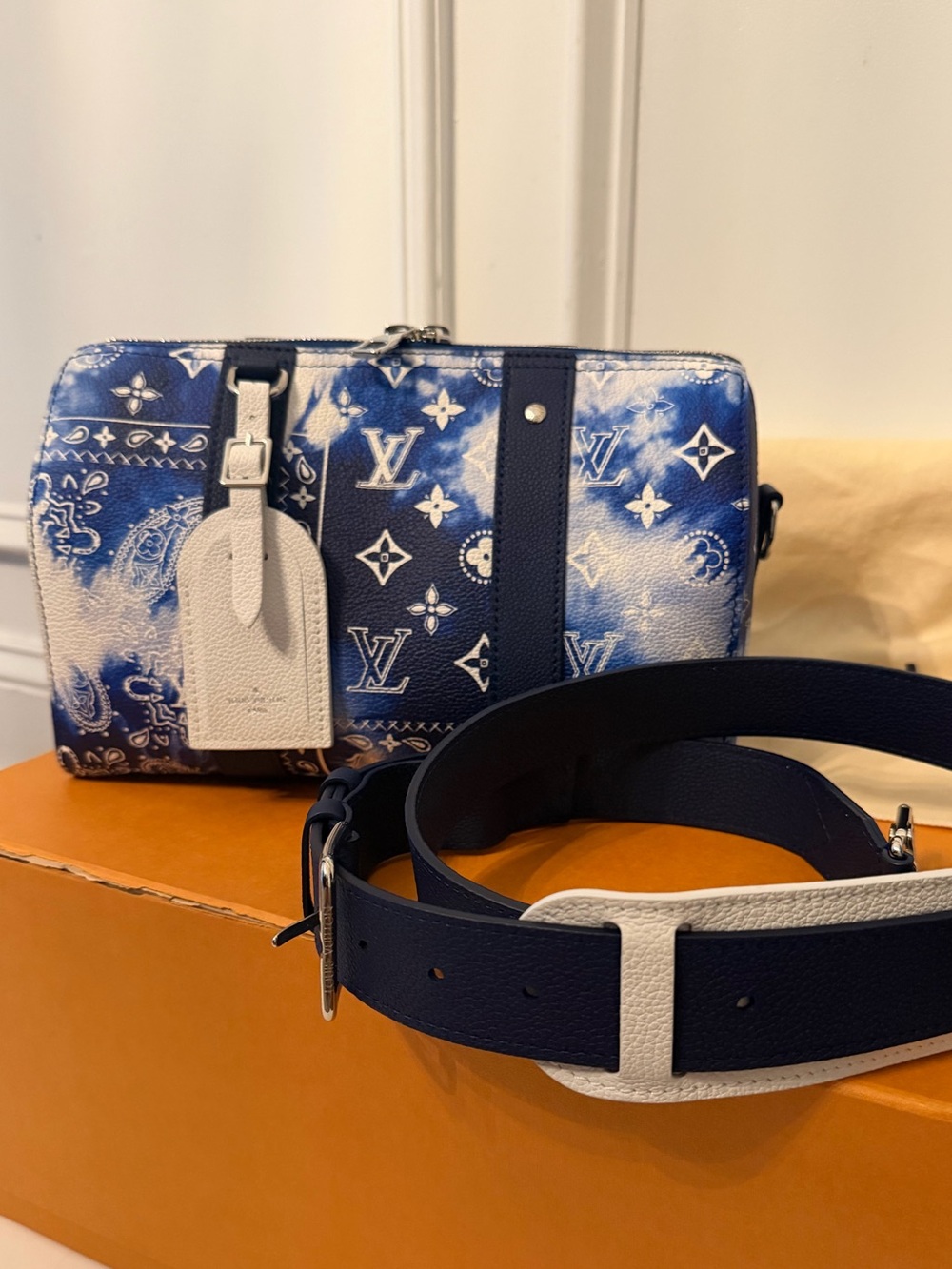 Pristine Louis Vuitton Monogram City Keepall Bandouliere Bag Bandana